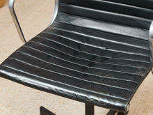 Load image into Gallery viewer, Chrome and Black Office Chair
