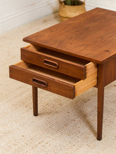 Load image into Gallery viewer, Jack Cartwright End Table