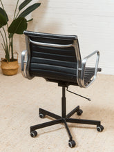 Load image into Gallery viewer, Chrome and Black Office Chair