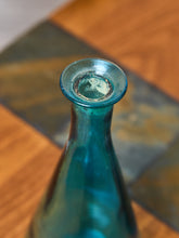Load image into Gallery viewer, Blue Vintage Vase Blenko