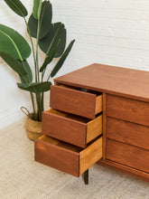 Load image into Gallery viewer, 9 Drawer Louvered Drawer Dresser