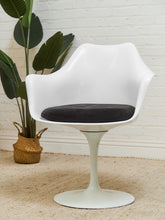 Load image into Gallery viewer, Set of 4 Swivel Tulip Style Chairs
