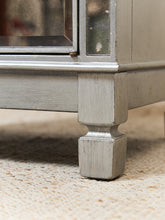 Load image into Gallery viewer, Mirrored Cabinet