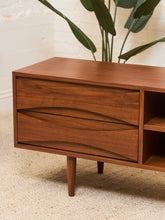 Load image into Gallery viewer, Thiago Low Profile Media Stand