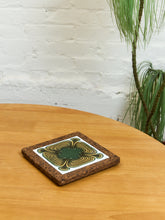 Load image into Gallery viewer, Mid century Cork and Tile Trivet