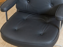 Load image into Gallery viewer, Black Leather Office Chair