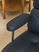 Load image into Gallery viewer, Black Leather Office Chair