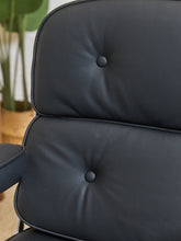 Load image into Gallery viewer, Black Leather Office Chair
