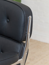 Load image into Gallery viewer, Black Leather Office Chair