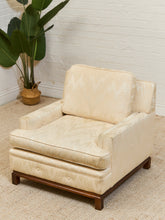 Load image into Gallery viewer, Vintage Lounge Chair