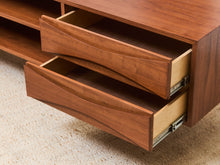 Load image into Gallery viewer, Thiago Low Profile Media Stand