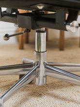 Load image into Gallery viewer, Black Leather Office Chair