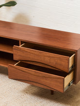 Load image into Gallery viewer, Thiago Low Profile Media Stand