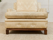 Load image into Gallery viewer, Vintage Lounge Chair