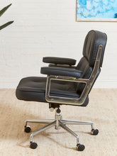 Load image into Gallery viewer, Black Leather Office Chair