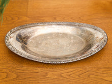 Load image into Gallery viewer, Silver Plated Oval Braided Edge Tray