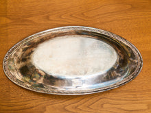 Load image into Gallery viewer, Silver Plated Oval Braided Edge Tray