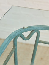 Load image into Gallery viewer, Antiqued Vintage Mid Century Patio Table