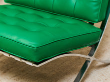 Load image into Gallery viewer, Kelly Green Barcelona Style Chair
