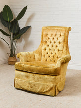 Load image into Gallery viewer, Fairfield 1970’s Regency Vintage Club Chair