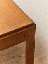 Load image into Gallery viewer, Teak Vintage Compact Coffee Table