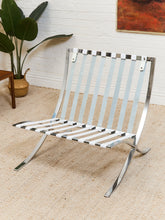 Load image into Gallery viewer, Kelly Green Barcelona Style Chair