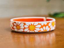 Load image into Gallery viewer, 1960s Groovy Daisy Flower Ashtray