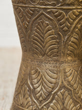 Load image into Gallery viewer, Moroccan Hammered Metal Pedestal Table