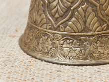 Load image into Gallery viewer, Moroccan Hammered Metal Pedestal Table