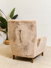 Load image into Gallery viewer, Maddox Chair in Faux Fur Fawn