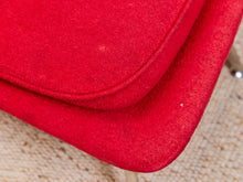 Load image into Gallery viewer, Womb Style Chair