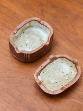 Load image into Gallery viewer, Handmade Studio Pottery Lidded Box