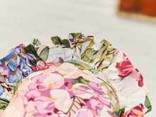 Load image into Gallery viewer, Flower Heart Pillow