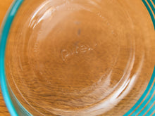 Load image into Gallery viewer, Pyrex bowl