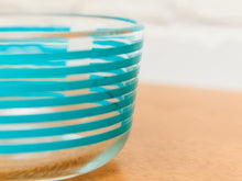 Load image into Gallery viewer, Pyrex bowl