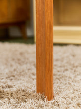 Load image into Gallery viewer, Foundry Oak Dining Table