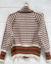 Load image into Gallery viewer, Comfy Zip Up Sweater in Browns (XL)