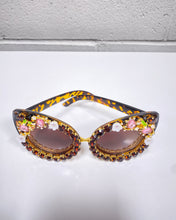 Load image into Gallery viewer, Jeweled Cat Eye Tortoise Sunnies