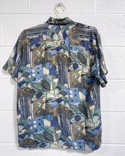 Load image into Gallery viewer, Vintage Graphic Silk Button Up - As Found (S)