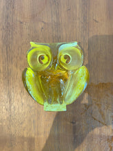 Load image into Gallery viewer, Rare Glass Art Uranium Owl