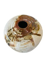 Load image into Gallery viewer, Iron oxide with Cream Glaze Weed Pot