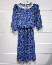 Load image into Gallery viewer, Vintage Blue and Black Floral Dress (6)