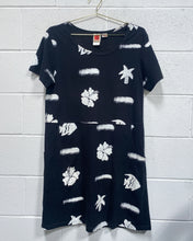 Load image into Gallery viewer, Vintage Black Tropical Dress (M)
