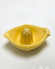 Load image into Gallery viewer, Art Deco Lemon Yellow Juicer