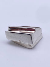 Load image into Gallery viewer, Sleek Modernist Offset Sterling Ring