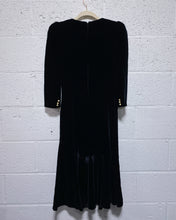 Load image into Gallery viewer, Vintage Black Velvet Dress (9)