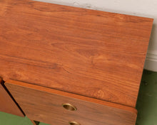 Load image into Gallery viewer, Eduardo Credenza