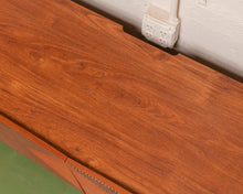 Load image into Gallery viewer, Eduardo Credenza