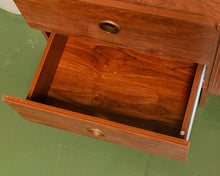 Load image into Gallery viewer, Eduardo Credenza