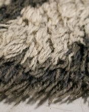 Load image into Gallery viewer, Rya Rug Starburst